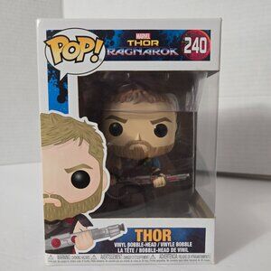 Pop! Movies - Avengers Endgame - Thor (w/ Mjolnir & Stormbreaker) #482 FYE Excl